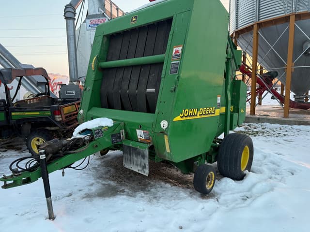 Image of John Deere 567 equipment image 4