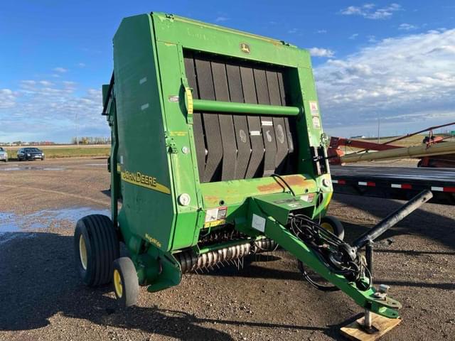 Image of John Deere 567 equipment image 2