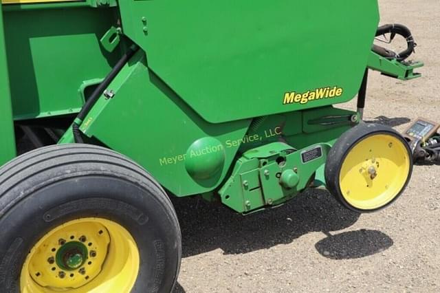 Image of John Deere 567 equipment image 4