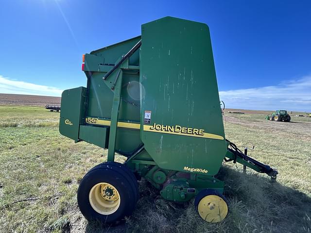 Image of John Deere 567 equipment image 4