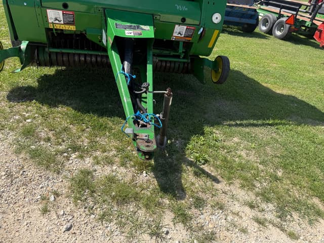 Image of John Deere 567 MegaWide equipment image 4