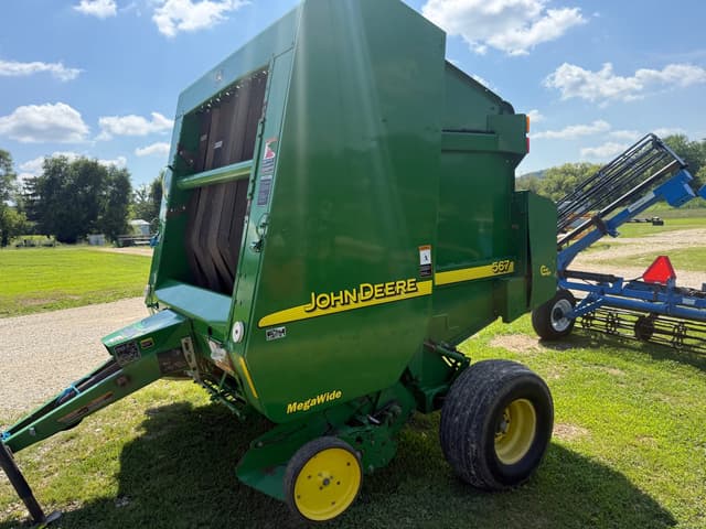 Image of John Deere 567 MegaWide equipment image 2