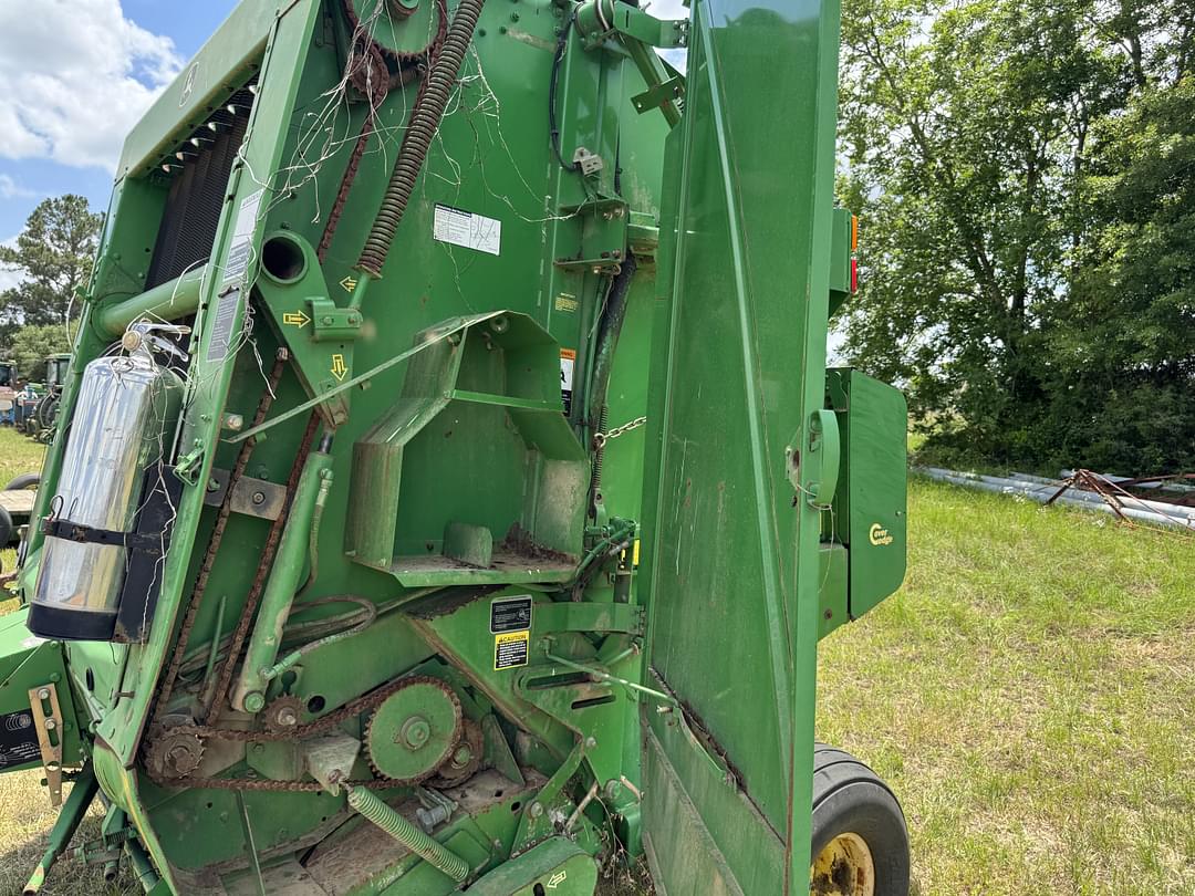 Image of John Deere 567 MegaWide Image 1