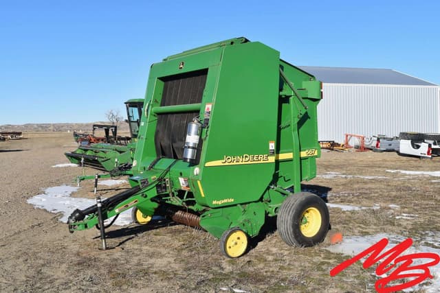 Image of John Deere 567 MegaWide equipment image 1