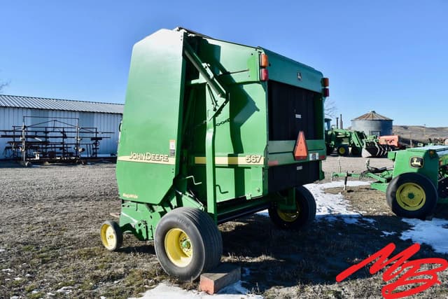 Image of John Deere 567 MegaWide equipment image 3