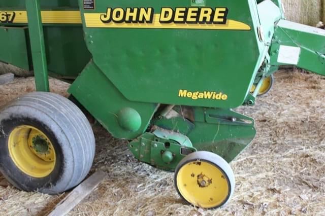 Image of John Deere 567 MegaWide equipment image 2