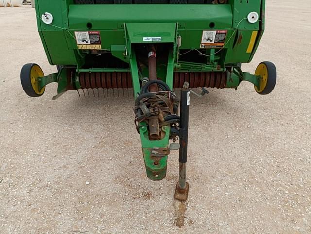 Image of John Deere 567 MegaWide equipment image 4