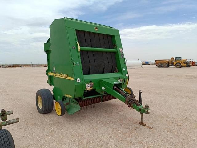 Image of John Deere 567 MegaWide equipment image 3
