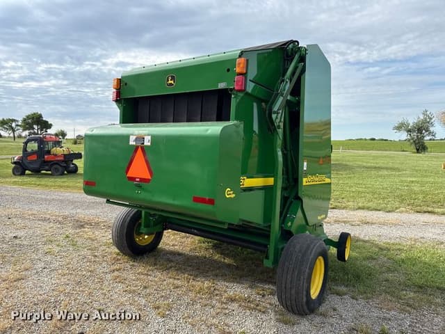 Image of John Deere 567 MegaWide equipment image 4