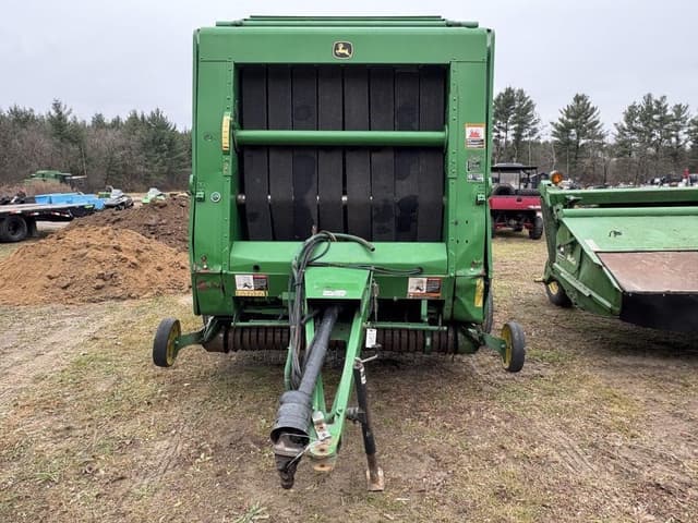 Image of John Deere 567 equipment image 1