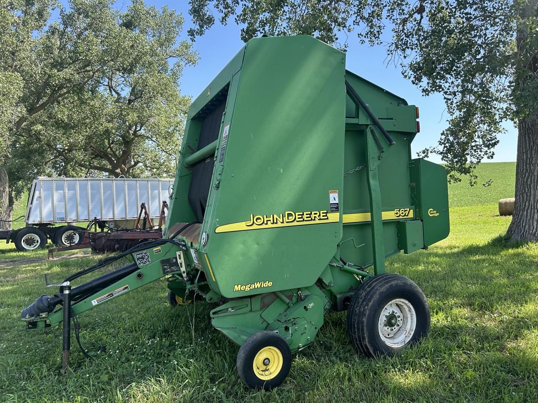 Image of John Deere 567 Primary image