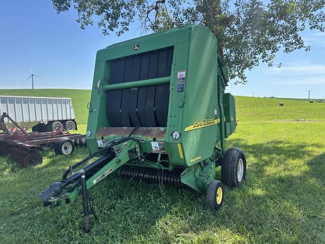 Image of John Deere 567 equipment image 1