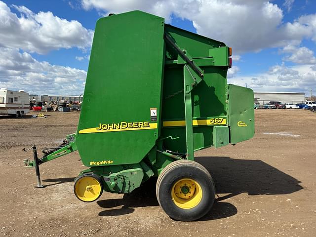 Image of John Deere 567 equipment image 1