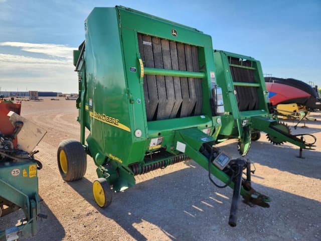 Image of John Deere 567 MegaWide equipment image 4