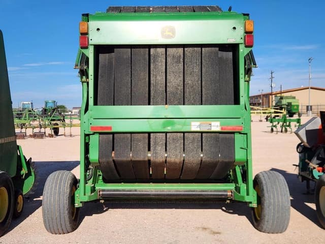 Image of John Deere 567 MegaWide equipment image 2