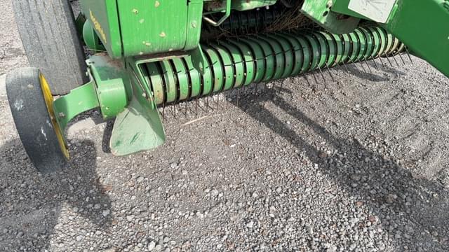 Image of John Deere 567 equipment image 2