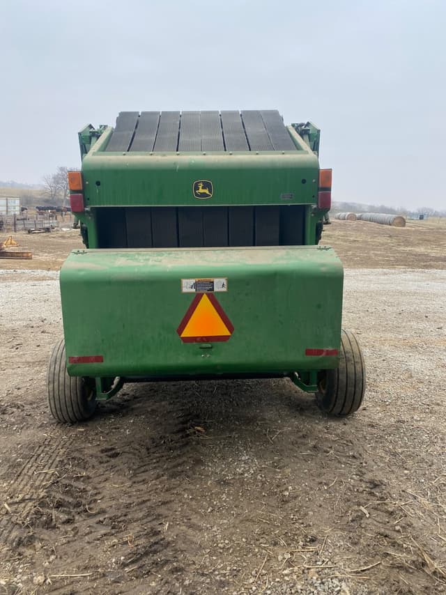 Image of John Deere 567 equipment image 4