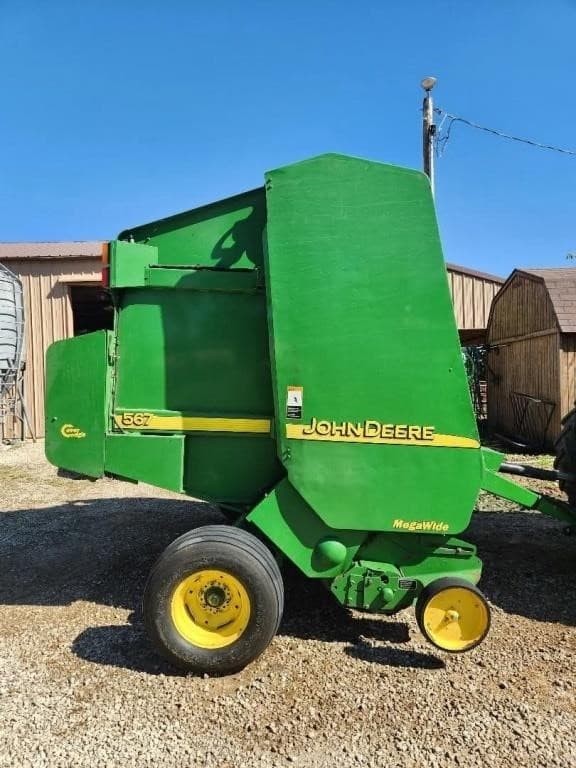 Image of John Deere 567 equipment image 1