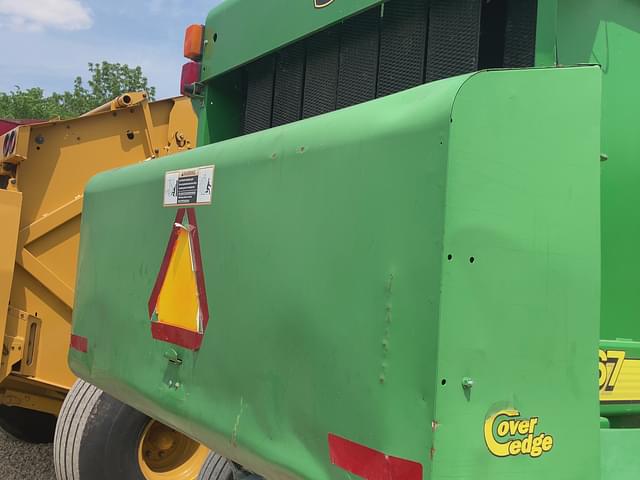 Image of John Deere 567 equipment image 4