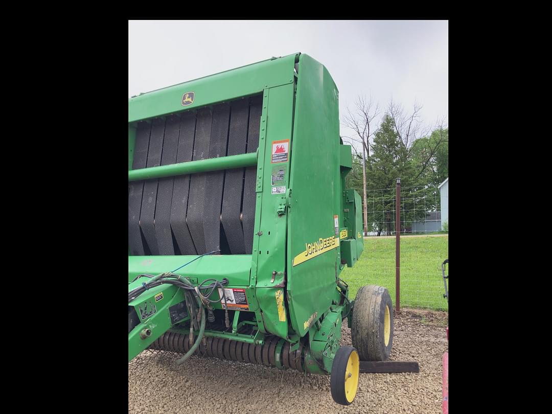 Image of John Deere 567 Image 1