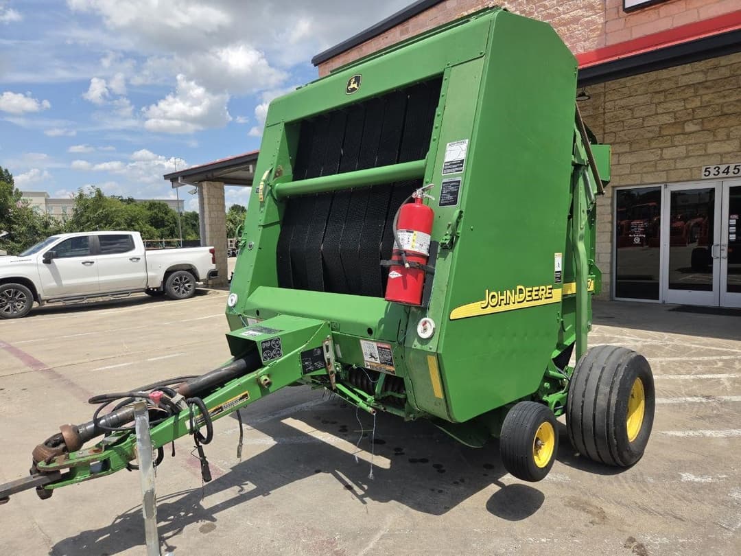 Image of John Deere 567 Image 1