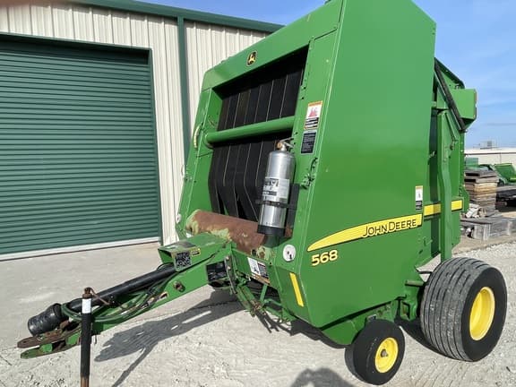 Image of John Deere 568 equipment image 2