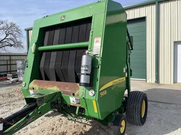Image of John Deere 568 equipment image 3