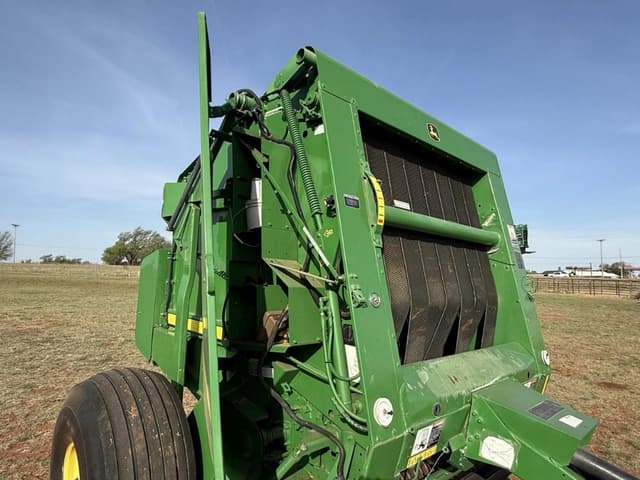 Image of John Deere 568 equipment image 2