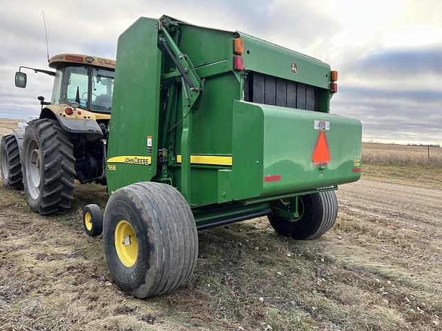 Image of John Deere 568 equipment image 4