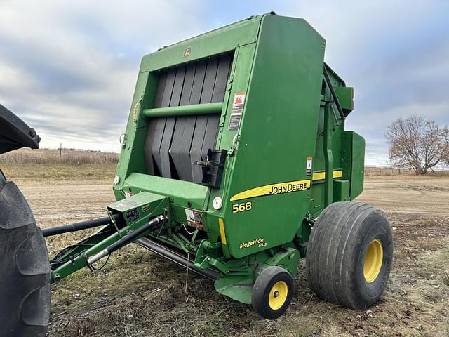 Image of John Deere 568 equipment image 2