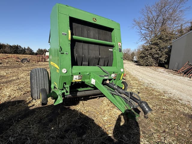 Image of John Deere 568 equipment image 3