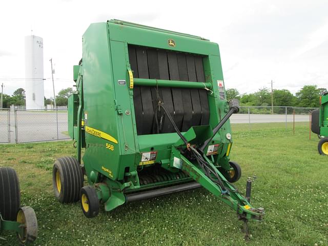 Image of John Deere 568 equipment image 1