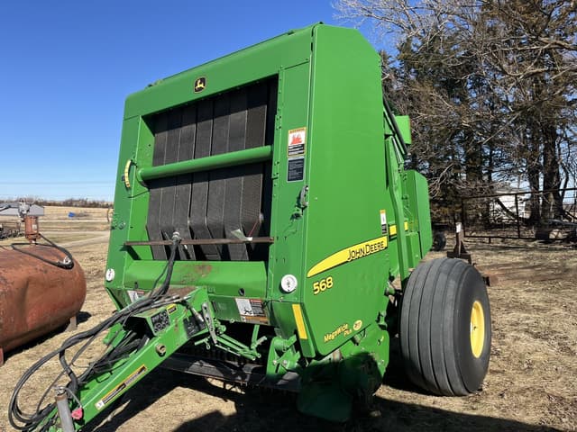Image of John Deere 568 Mega Wide Plus equipment image 2