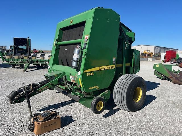 Image of John Deere 568 equipment image 2