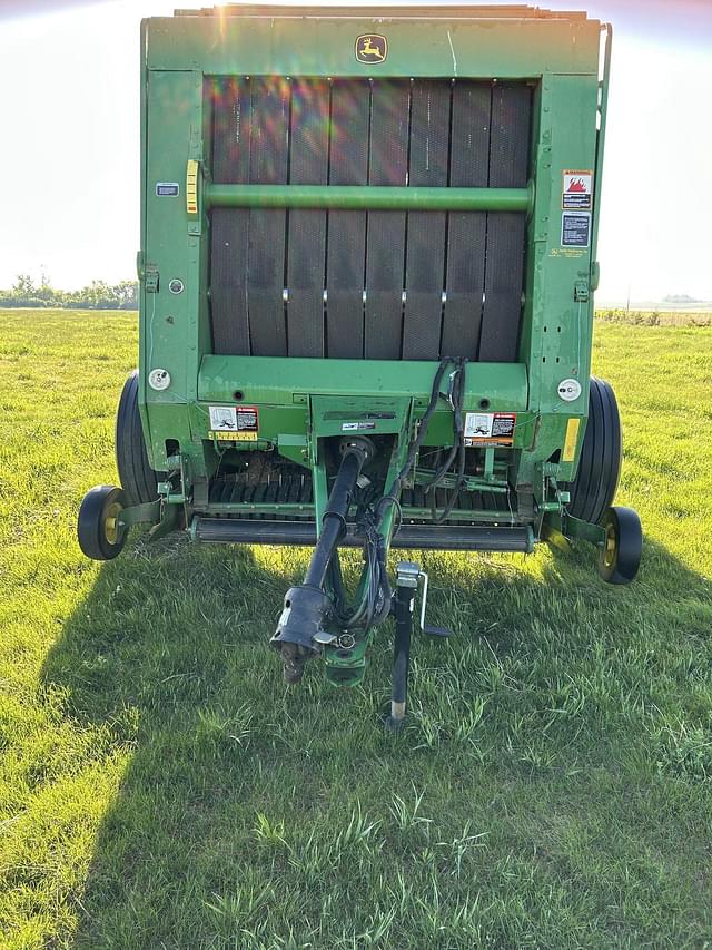 Image of John Deere 568 equipment image 1
