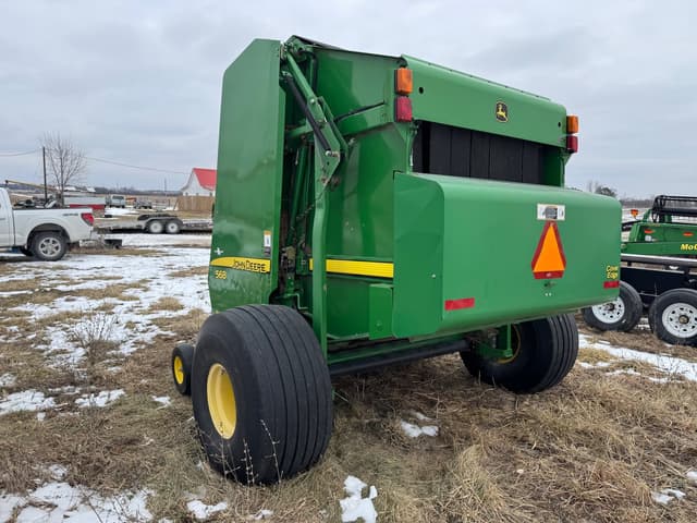 Image of John Deere 568 equipment image 2