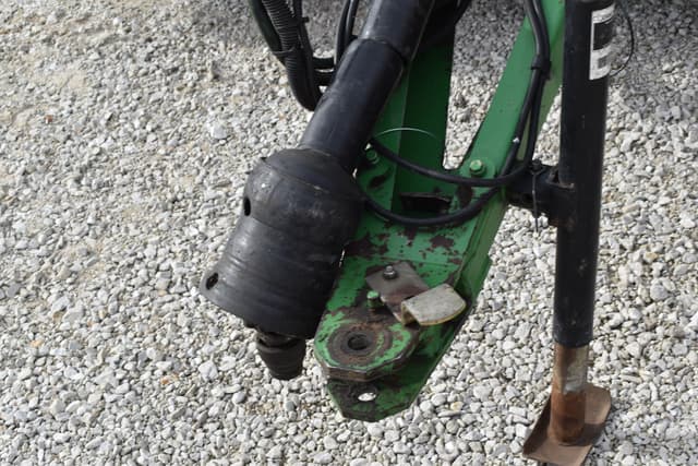 Image of John Deere 568 equipment image 4