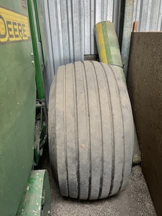 Image of John Deere 568 Mega Wide Plus equipment image 3