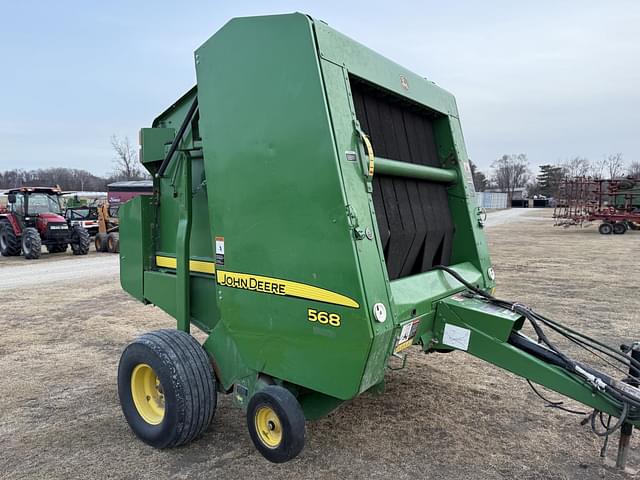 Image of John Deere 568 equipment image 3