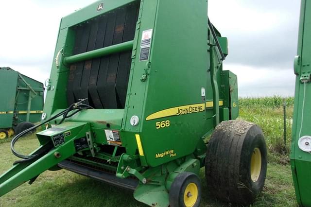 Image of John Deere 568 equipment image 1