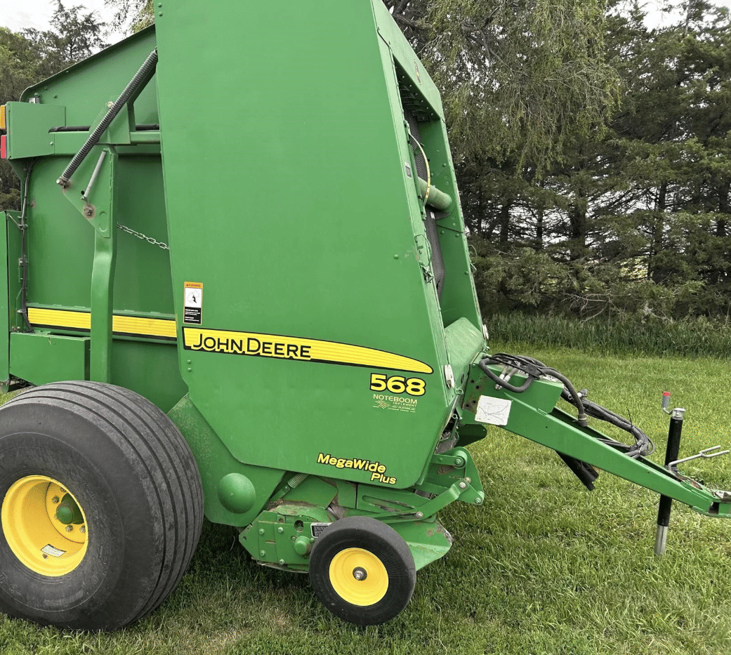 John Deere 568 Mega Wide Plus Equipment Image0