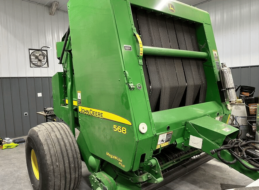 Image of John Deere 568 Mega Wide Plus Image 1