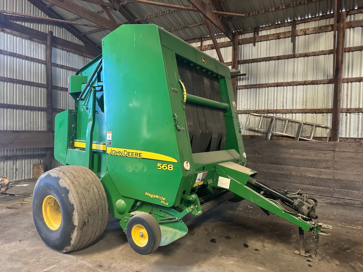 John Deere 568 Mega Wide Plus Equipment Image0