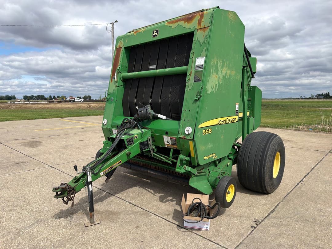 Image of John Deere 568 Primary image