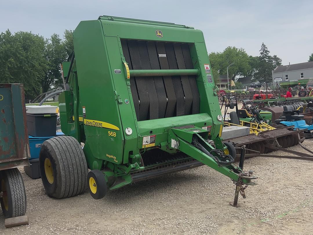 Image of John Deere 568 Primary image