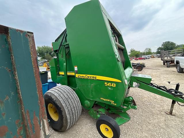 Image of John Deere 568 equipment image 1