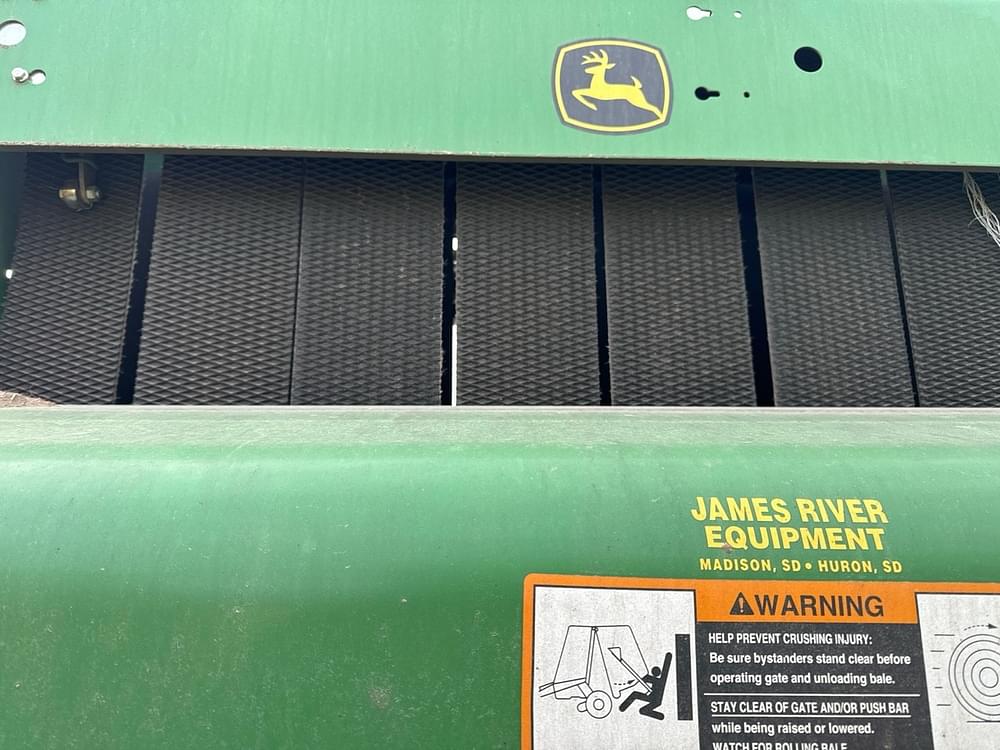 Image of John Deere 569 MegaWide Plus Image 1