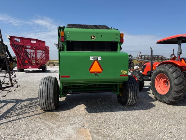 Image of John Deere 569 MegaWide Plus equipment image 4