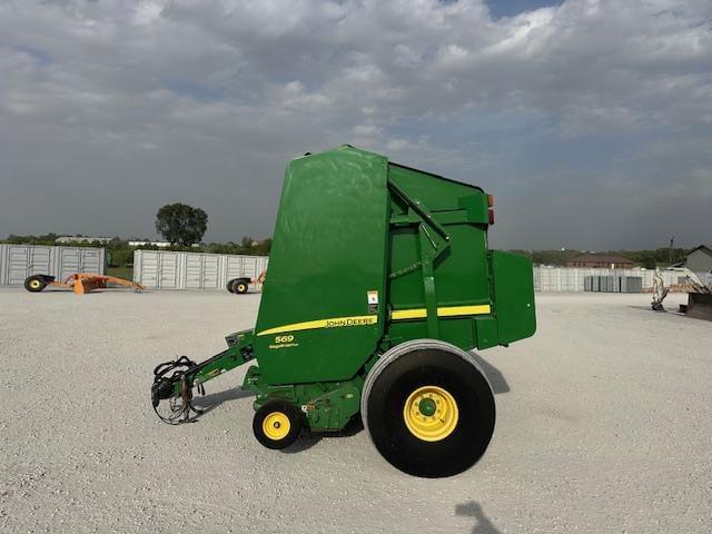 Image of John Deere 569 equipment image 1