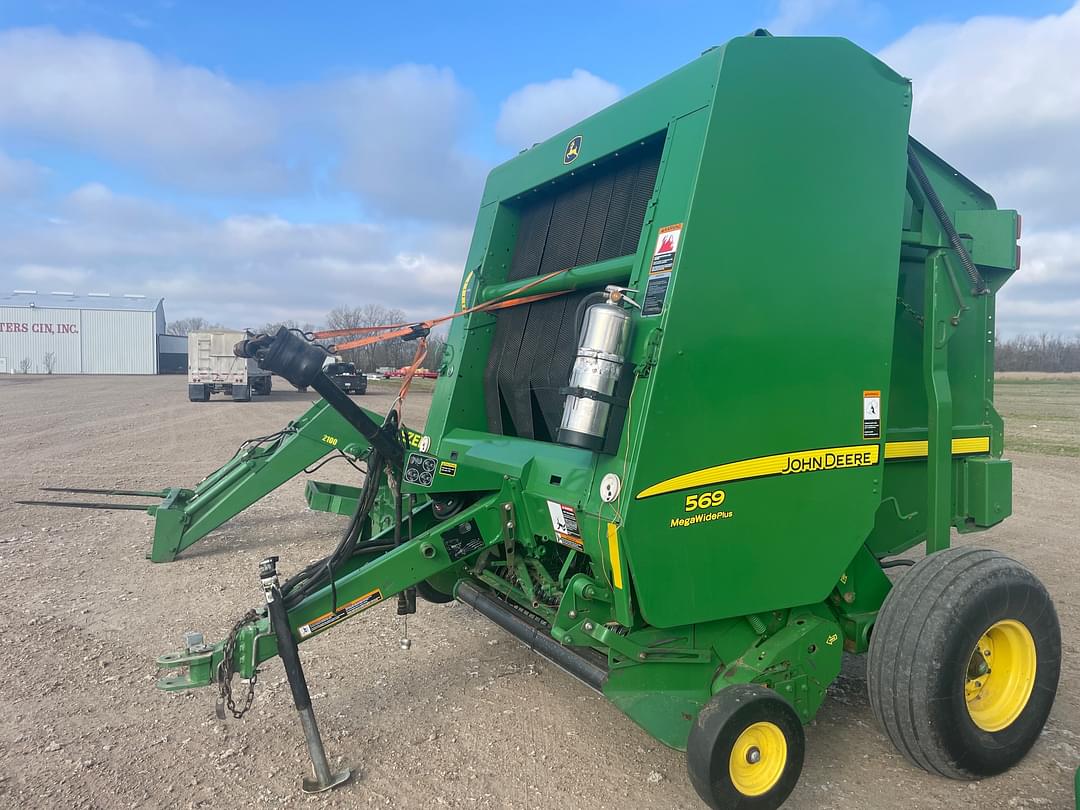 Image of John Deere 569 MegaWide Plus Primary image